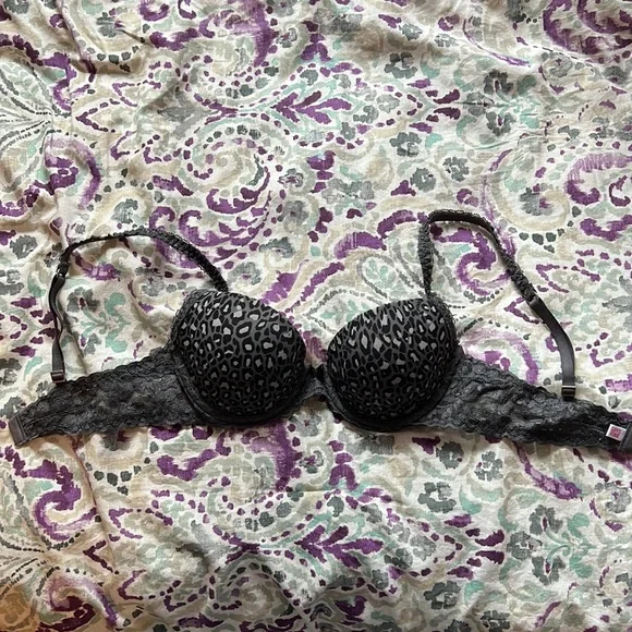 Bra - Picture 1 of 4